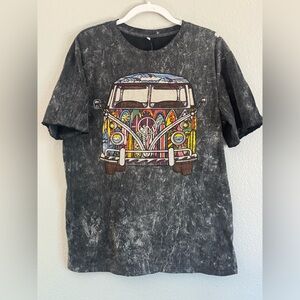 Graphic T-Shirt with Colorful Van Design Size Xlg